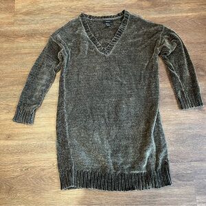 cute long sweater
brand forever 21
size small